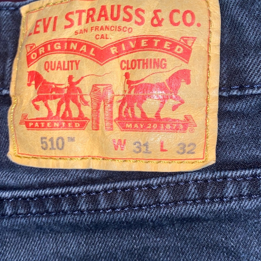 Levi’s black size 31x32 jeans